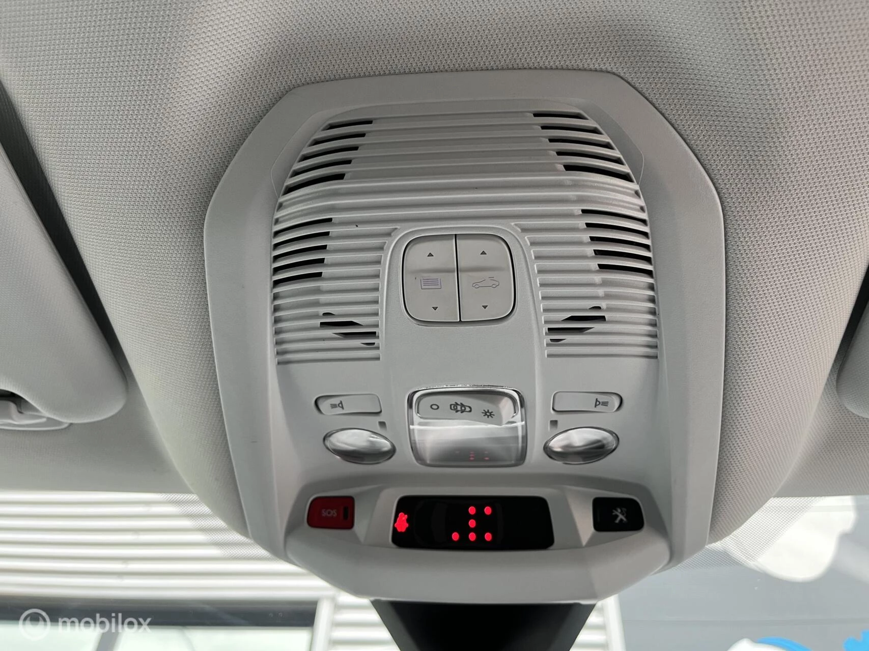 Hoofdafbeelding Peugeot 5008