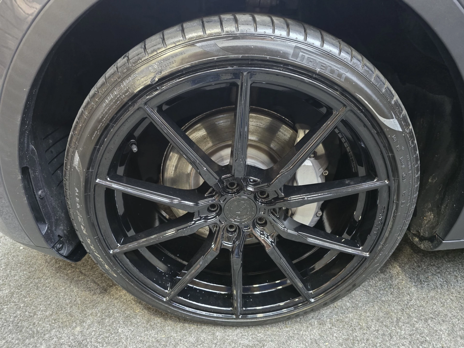 Hoofdafbeelding Tesla Model Y