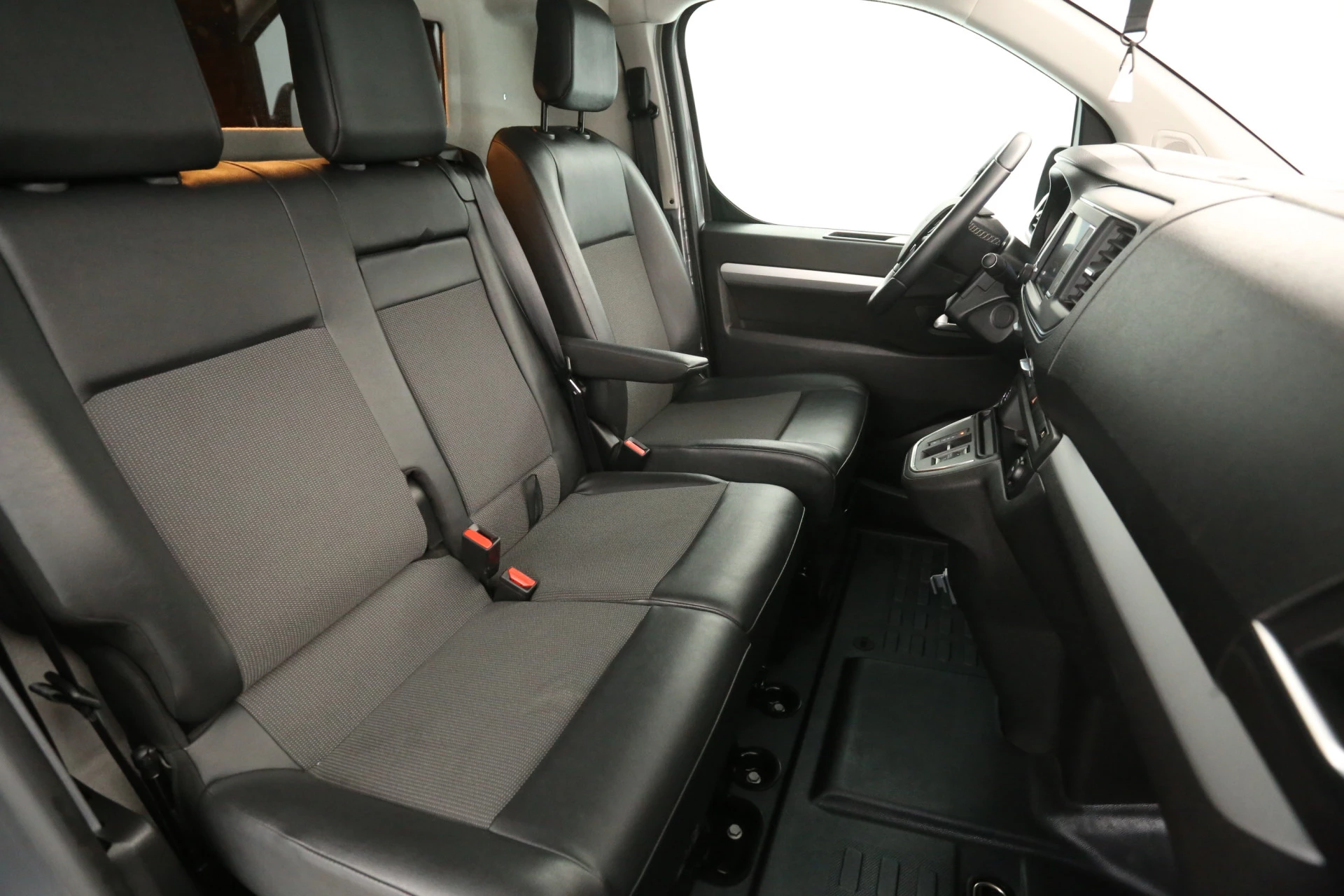 Hoofdafbeelding Peugeot e-Expert
