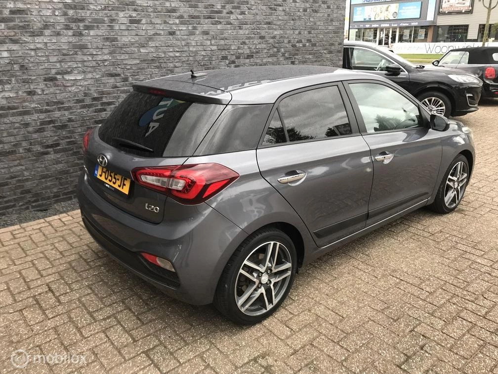 Hoofdafbeelding Hyundai i20