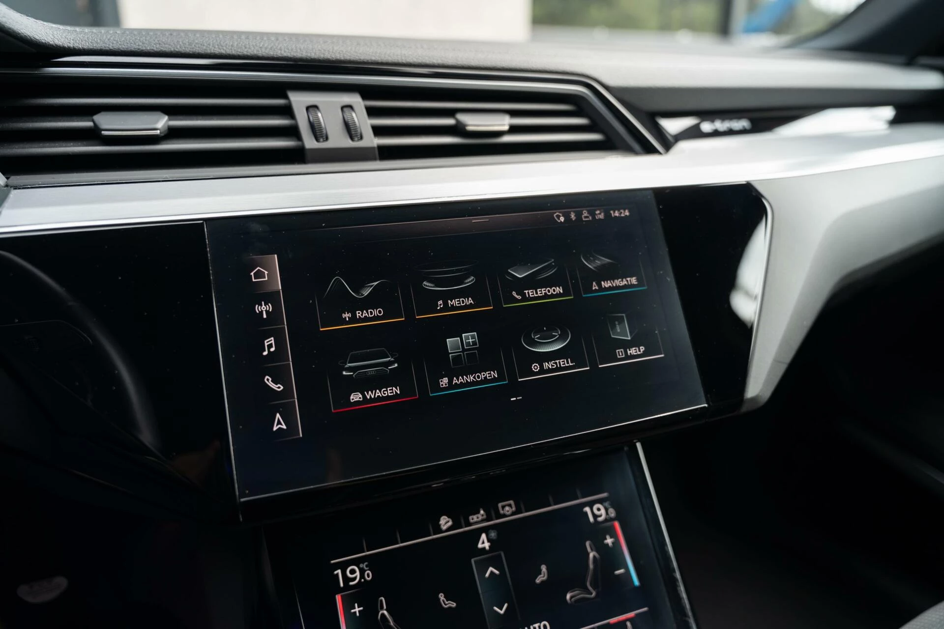 Hoofdafbeelding Audi e-tron