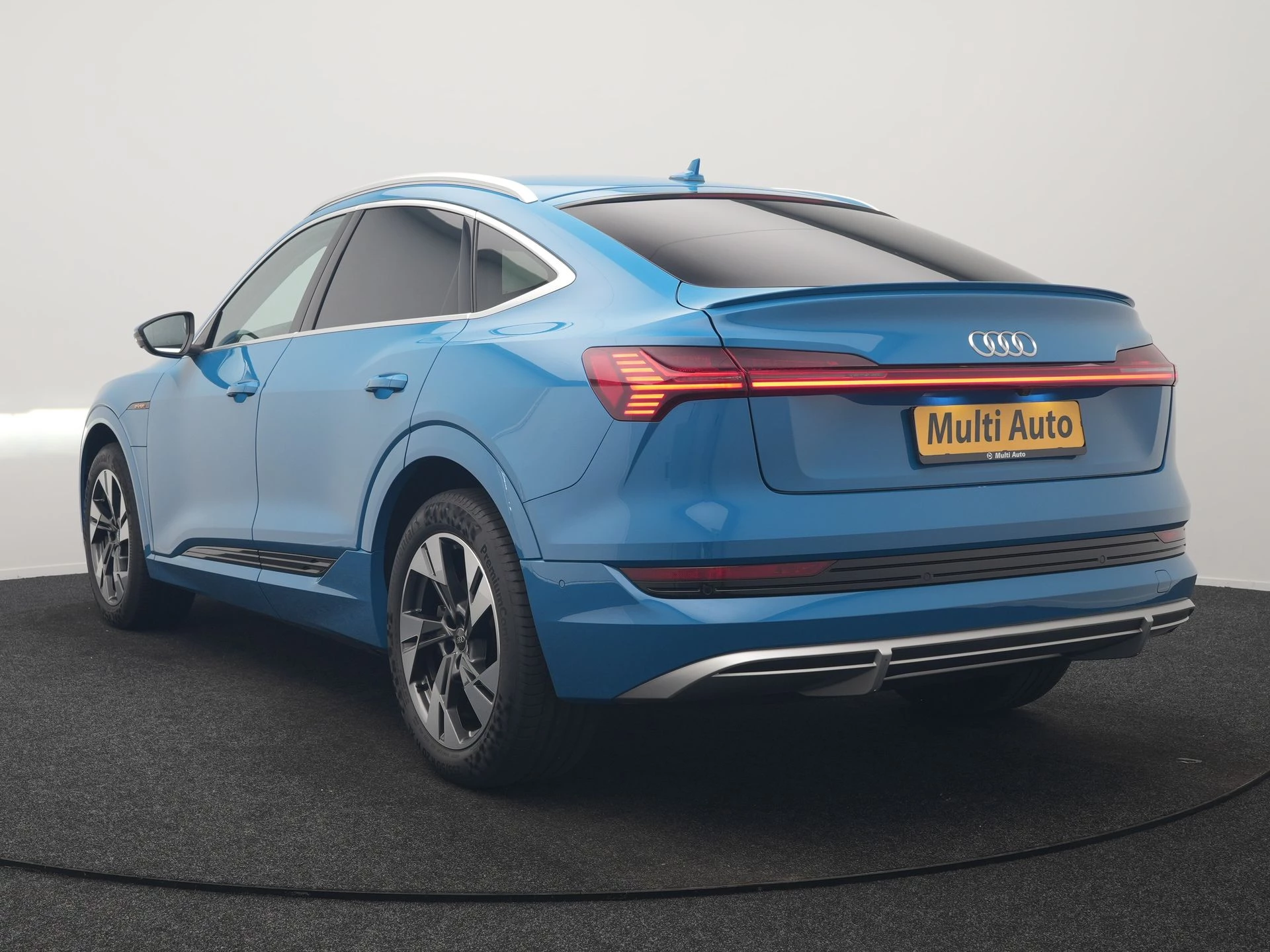 Hoofdafbeelding Audi e-tron