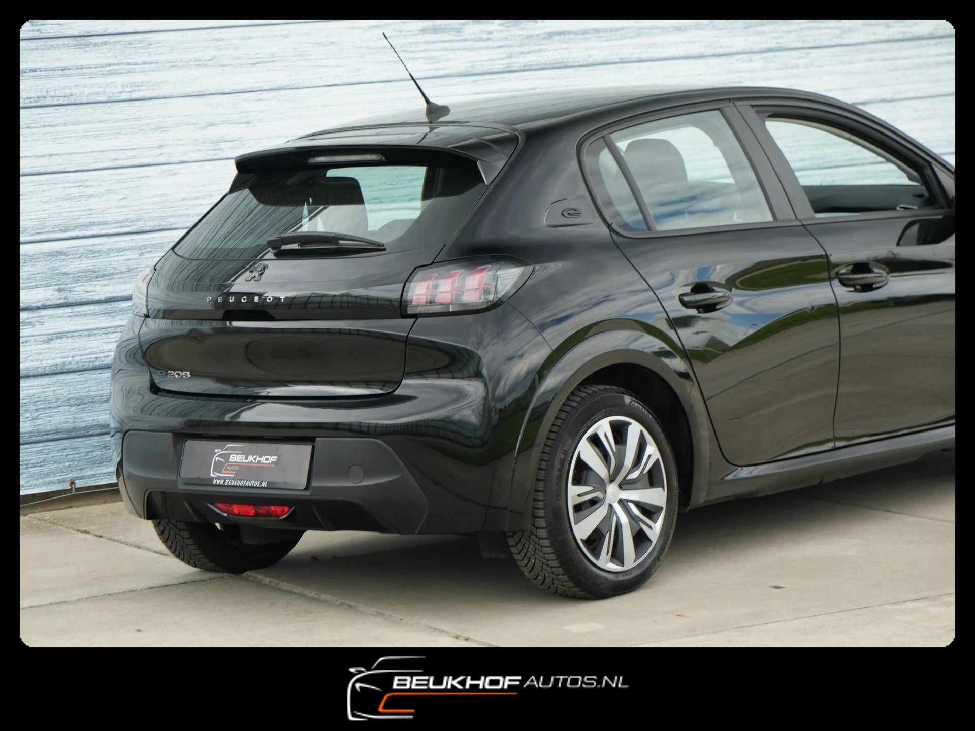 Hoofdafbeelding Peugeot e-208