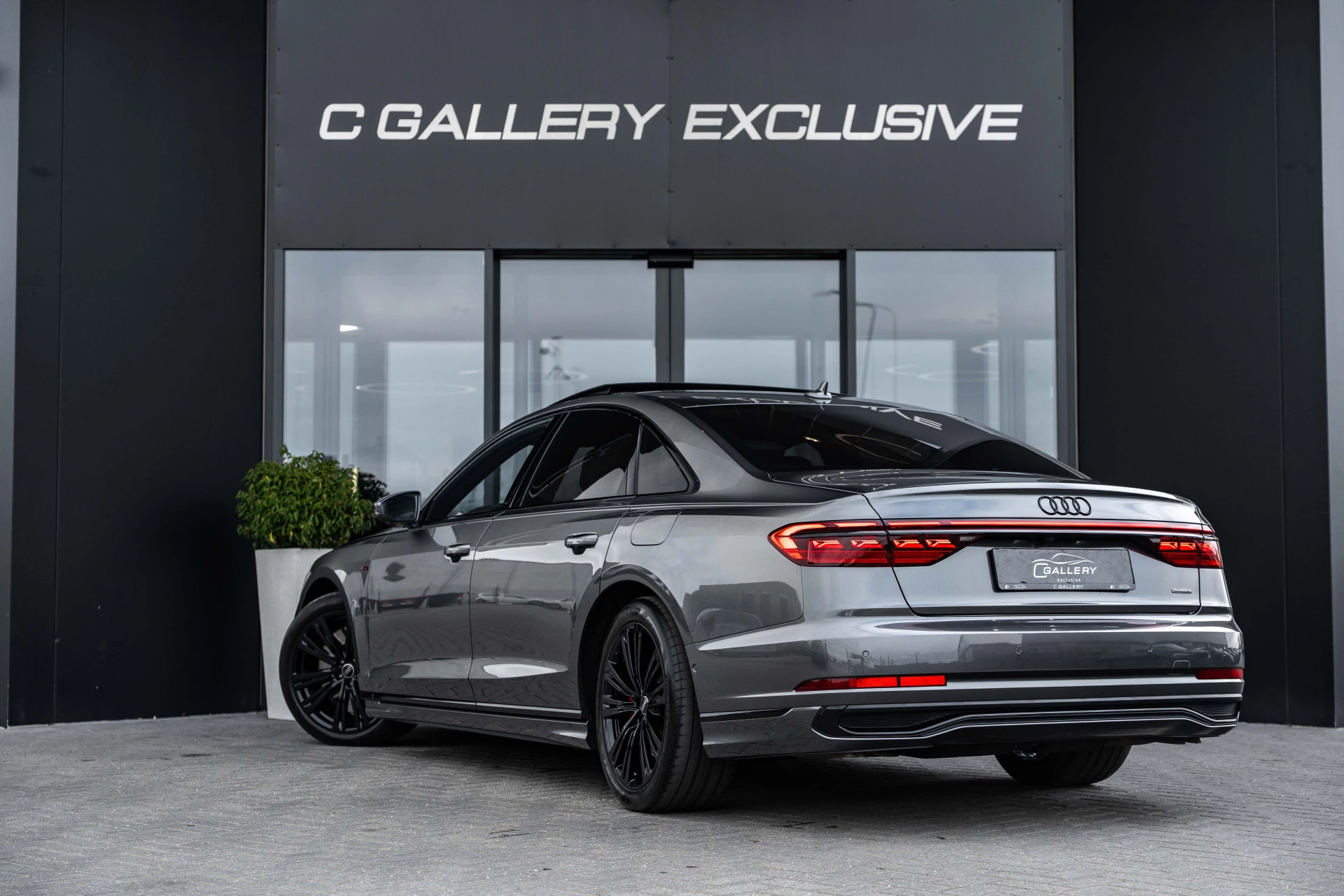 Hoofdafbeelding Audi A8