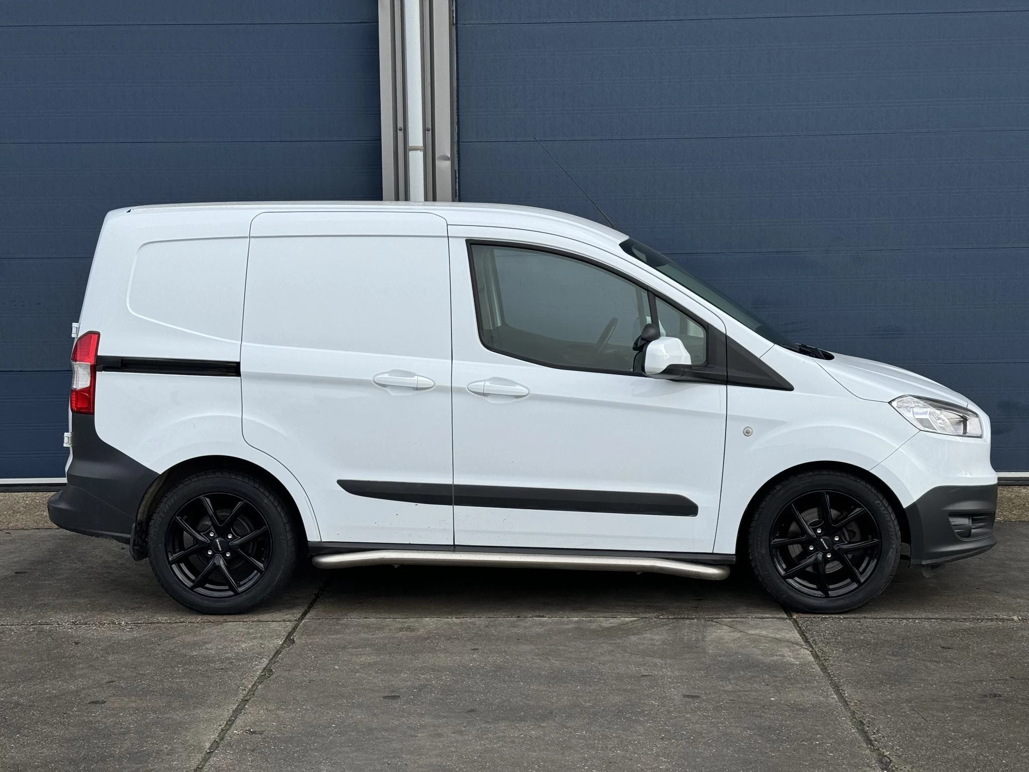 Hoofdafbeelding Ford Transit Courier