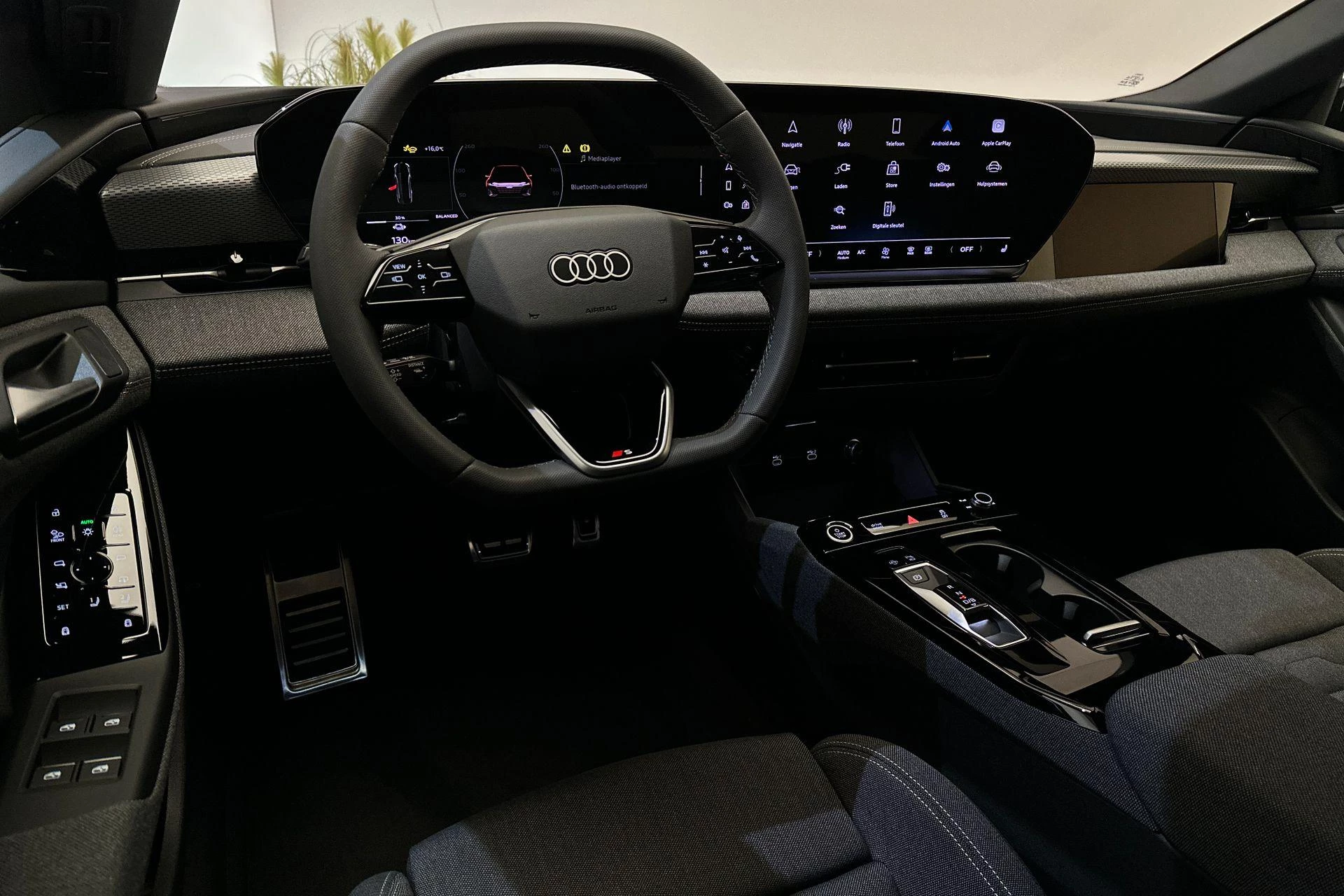 Hoofdafbeelding Audi A6 Avant e-tron