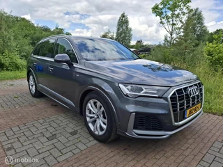 Audi Q7 55 TFSI e Quattro Pro Line S / LEER / Luchtvering