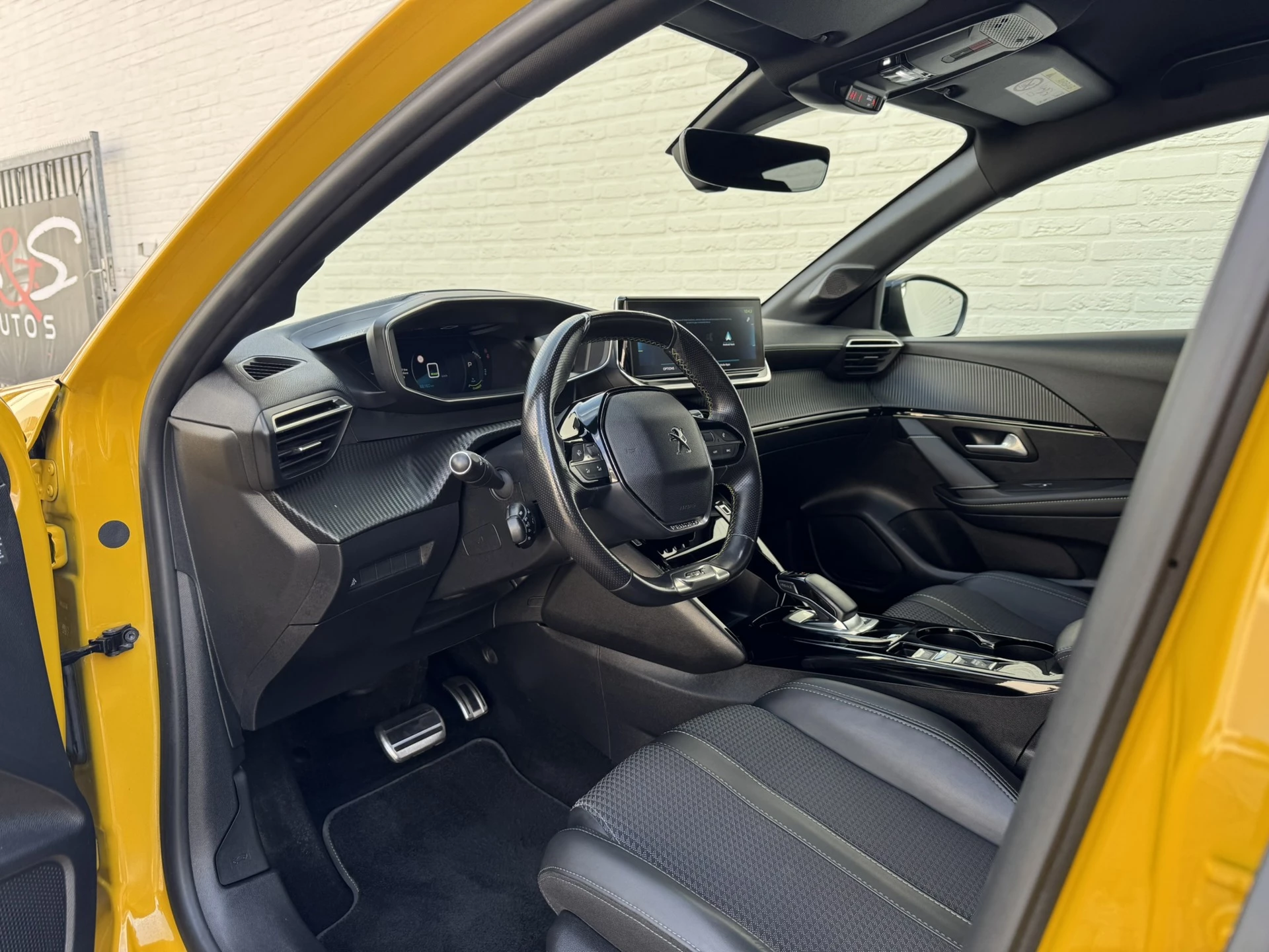 Hoofdafbeelding Peugeot e-208