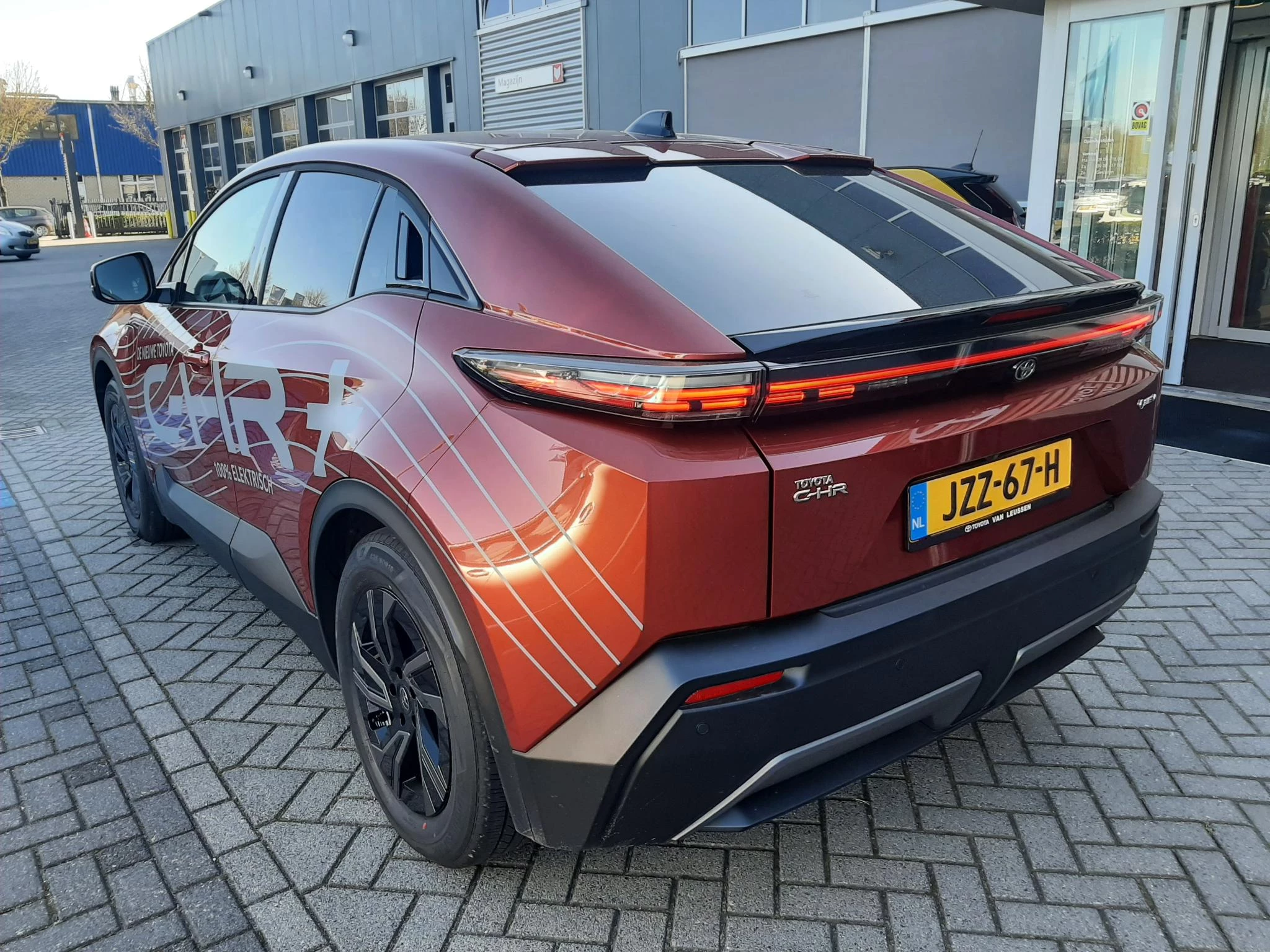 Hoofdafbeelding Toyota C-HR+