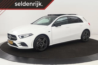 Mercedes-Benz A-klasse 250e AMG | Panoramadak | Stoelverwarming |  Carplay | Navigatie | Full LED | Half leder | Sportstoelen | Park Assist