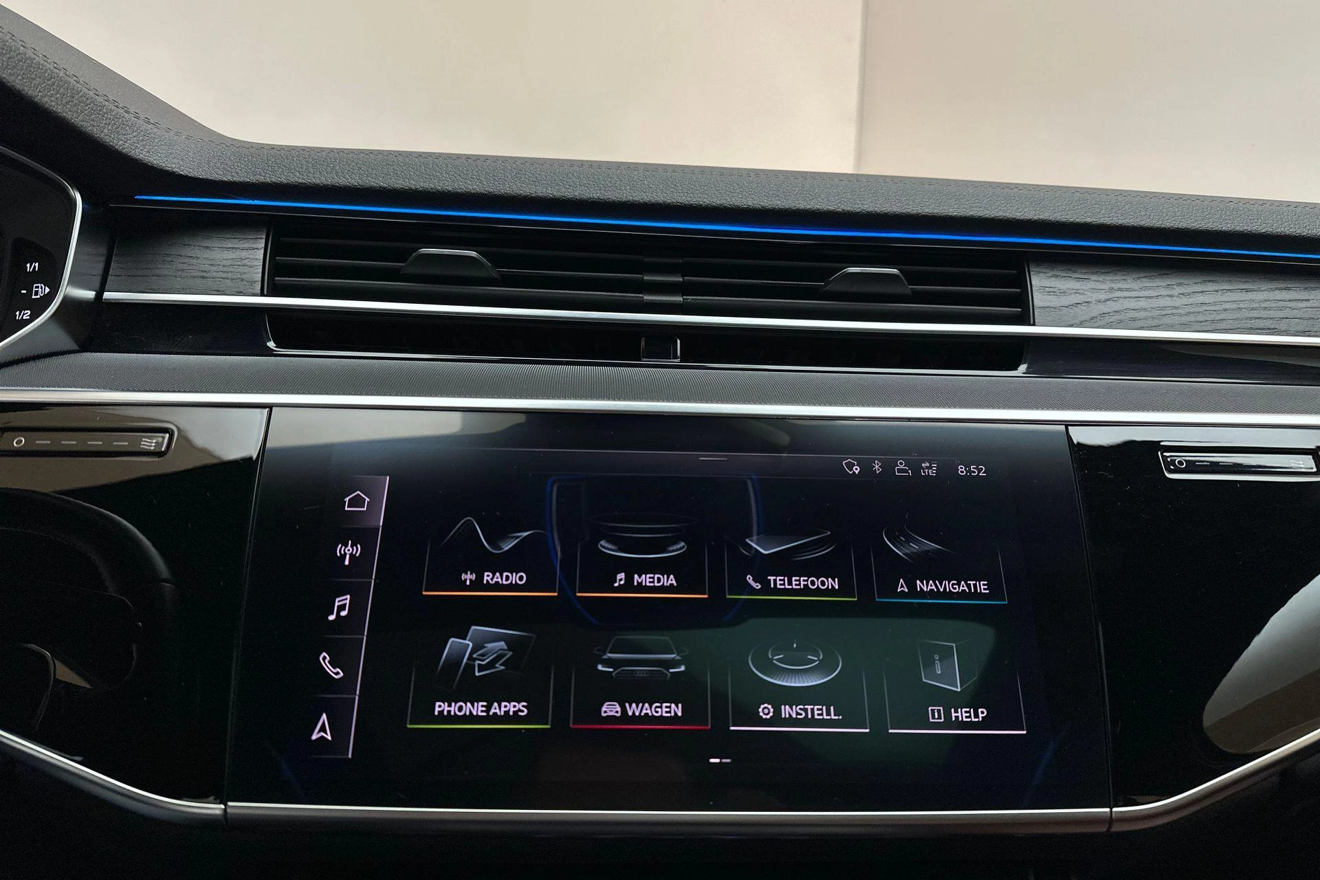 Hoofdafbeelding Audi A8