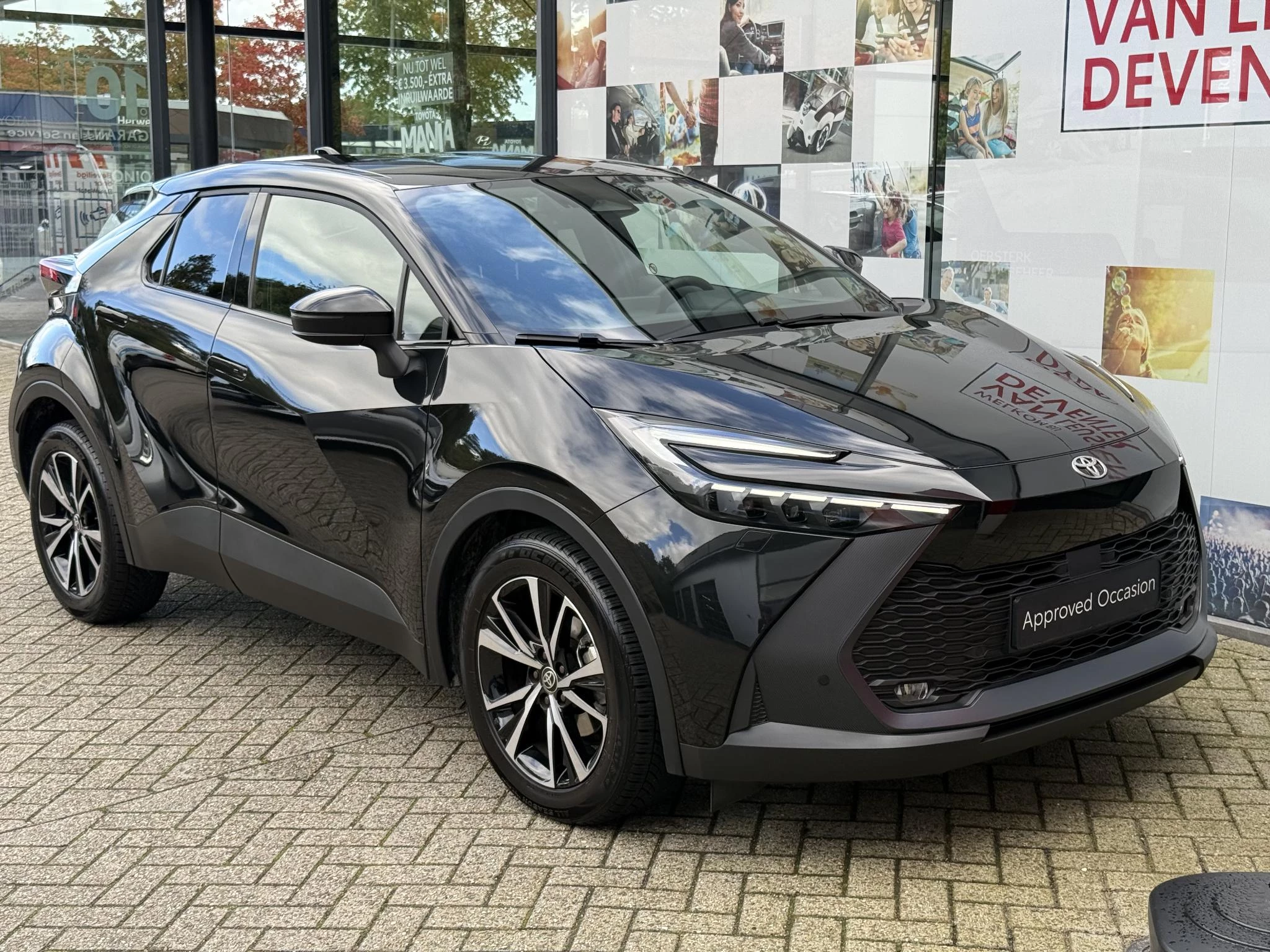 Hoofdafbeelding Toyota C-HR