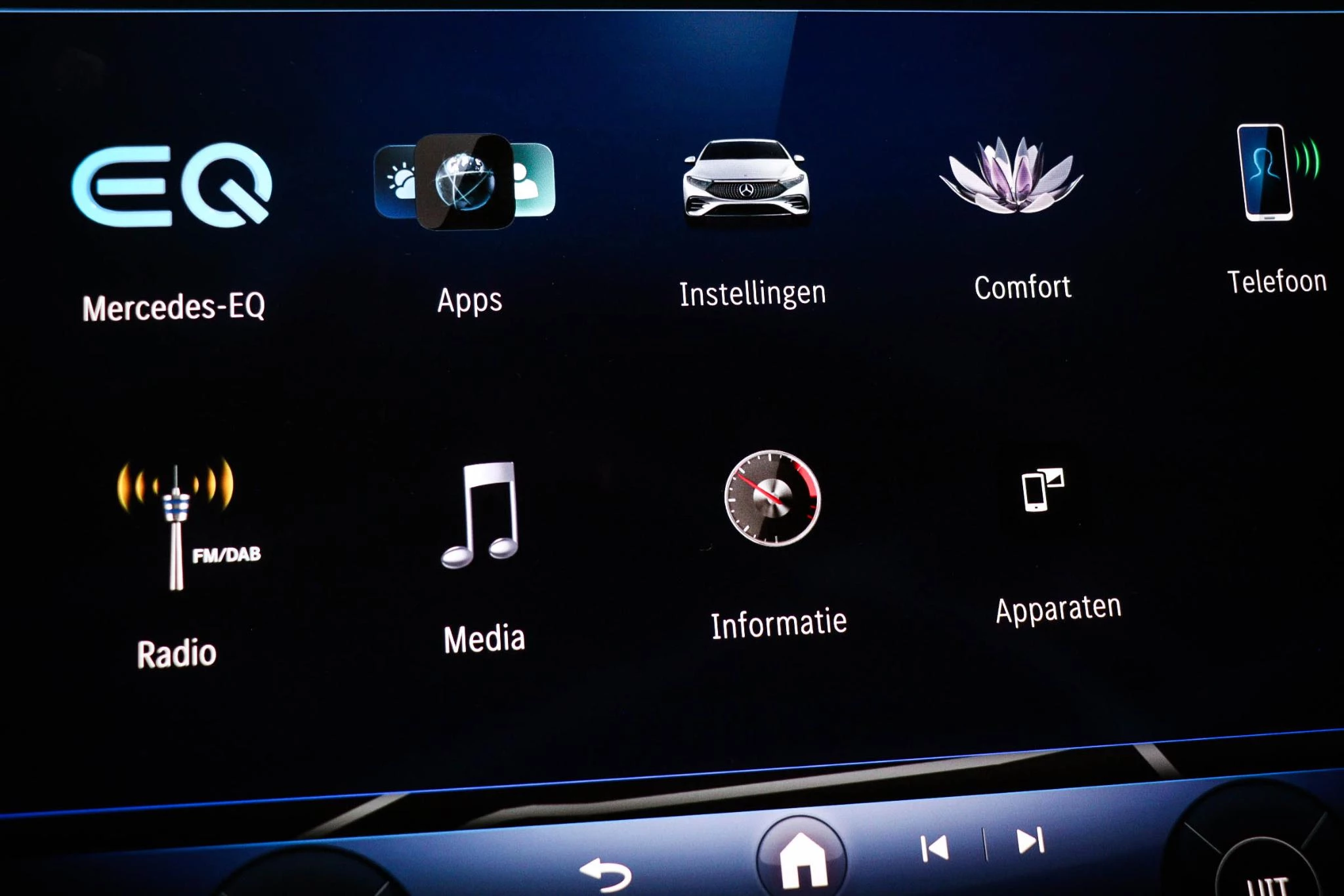 Hoofdafbeelding Mercedes-Benz EQS