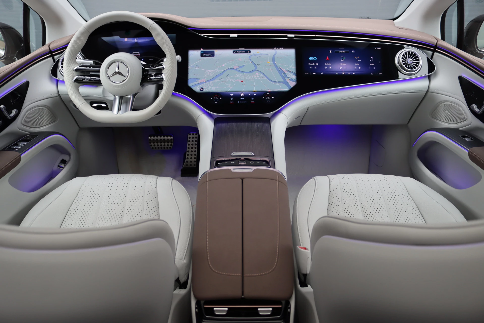 Hoofdafbeelding Mercedes-Benz EQS