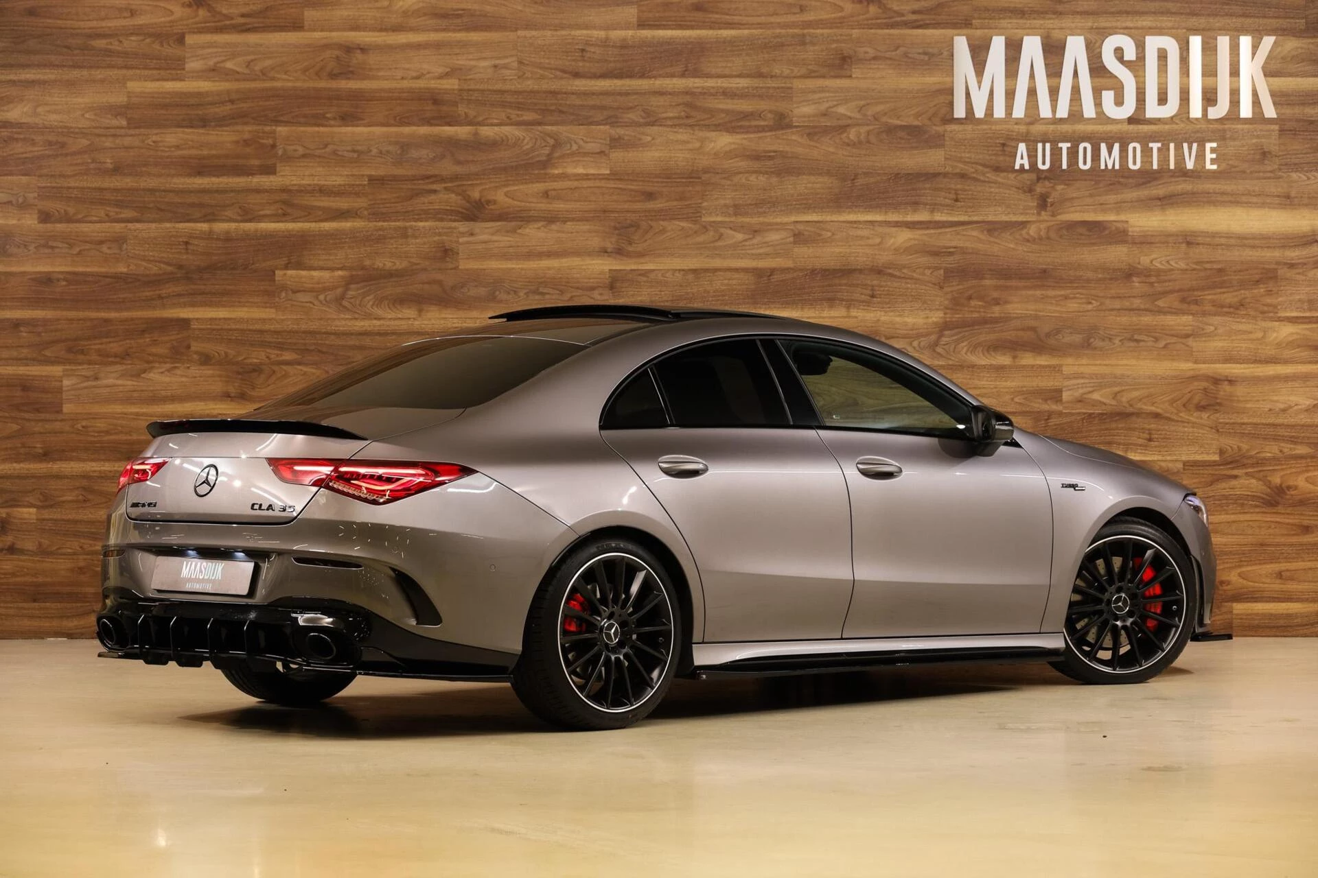 Hoofdafbeelding Mercedes-Benz CLA