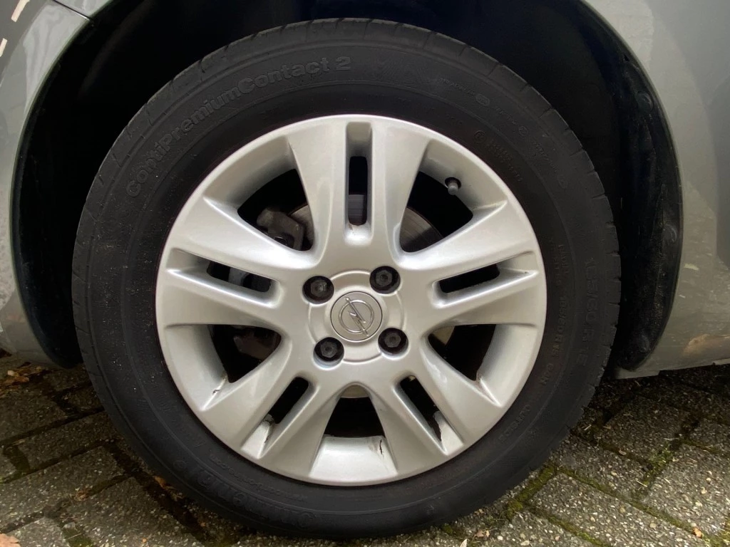 Hoofdafbeelding Opel Agila
