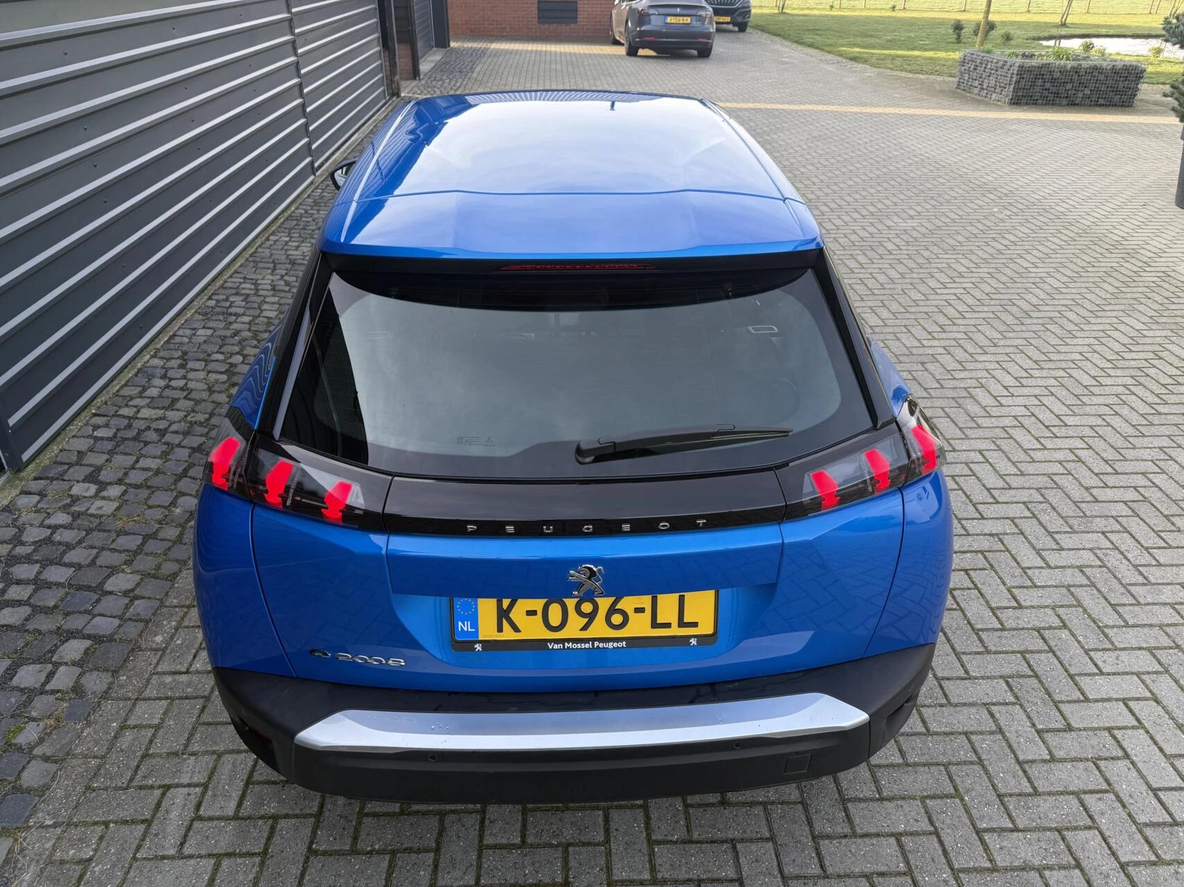 Hoofdafbeelding Peugeot e-2008