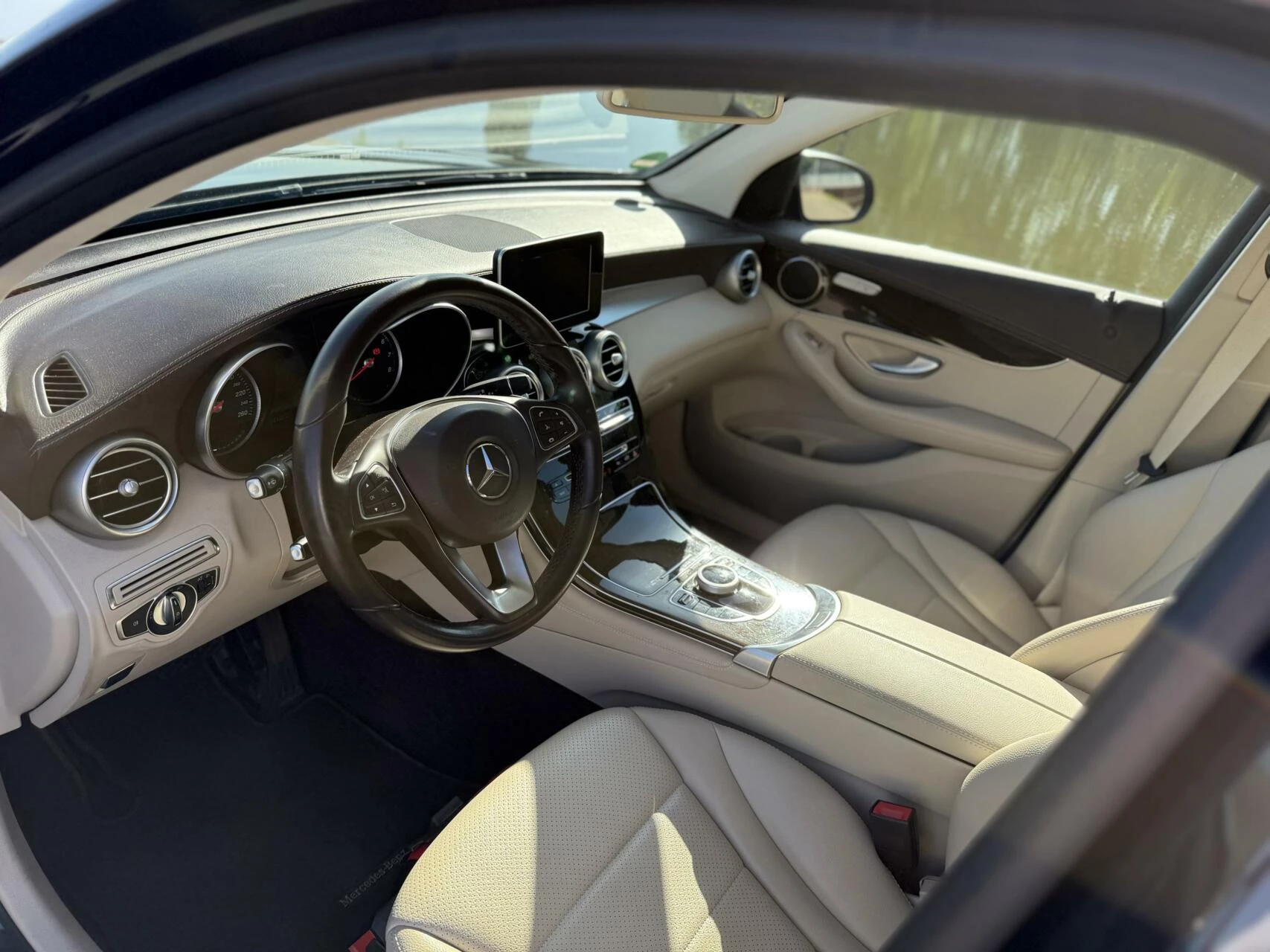 Hoofdafbeelding Mercedes-Benz GLC