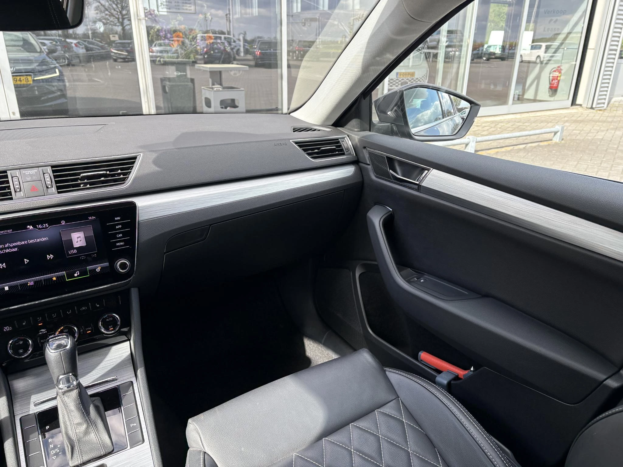 Hoofdafbeelding Škoda Superb