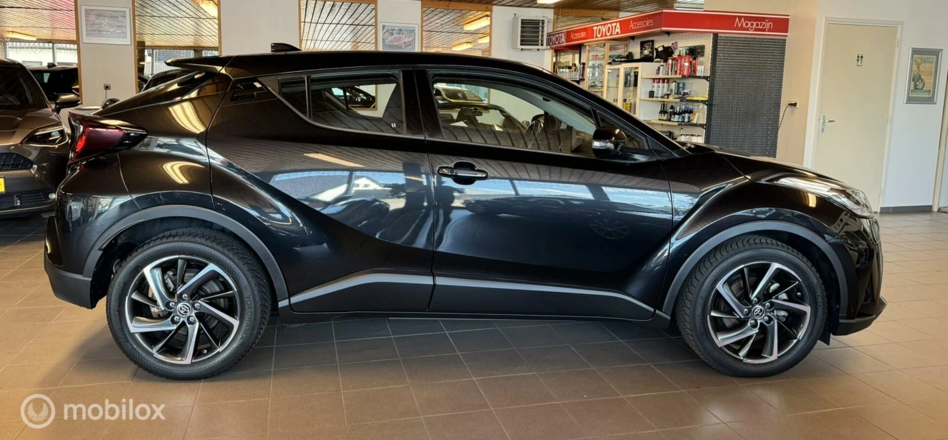 Hoofdafbeelding Toyota C-HR