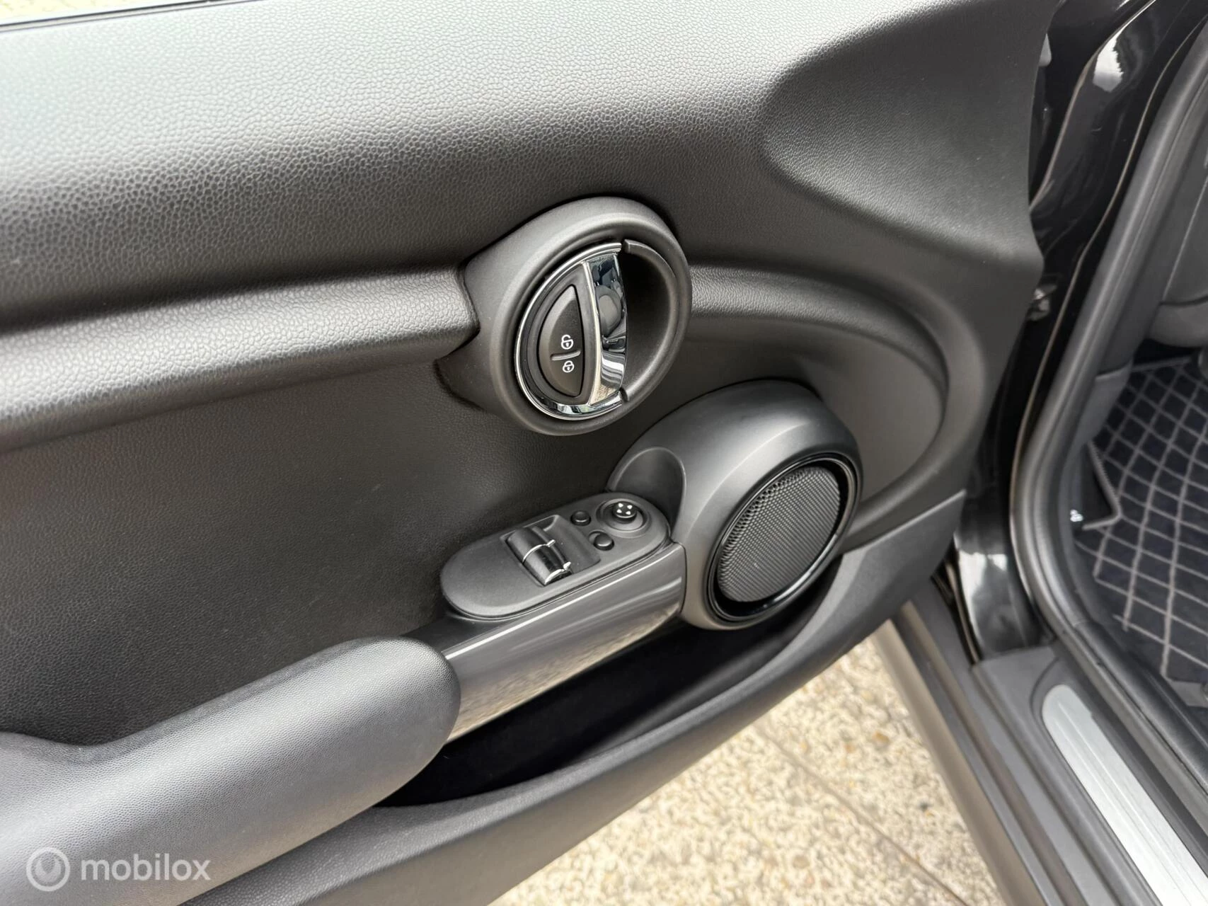 Hoofdafbeelding MINI One