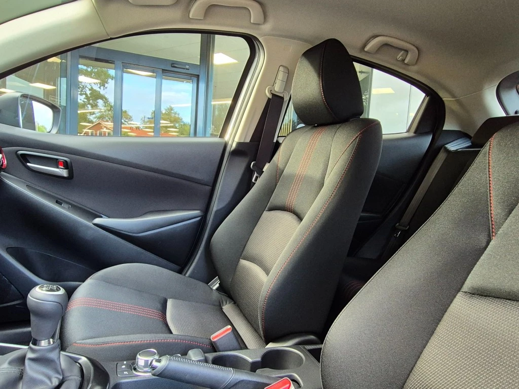 Hoofdafbeelding Mazda 2