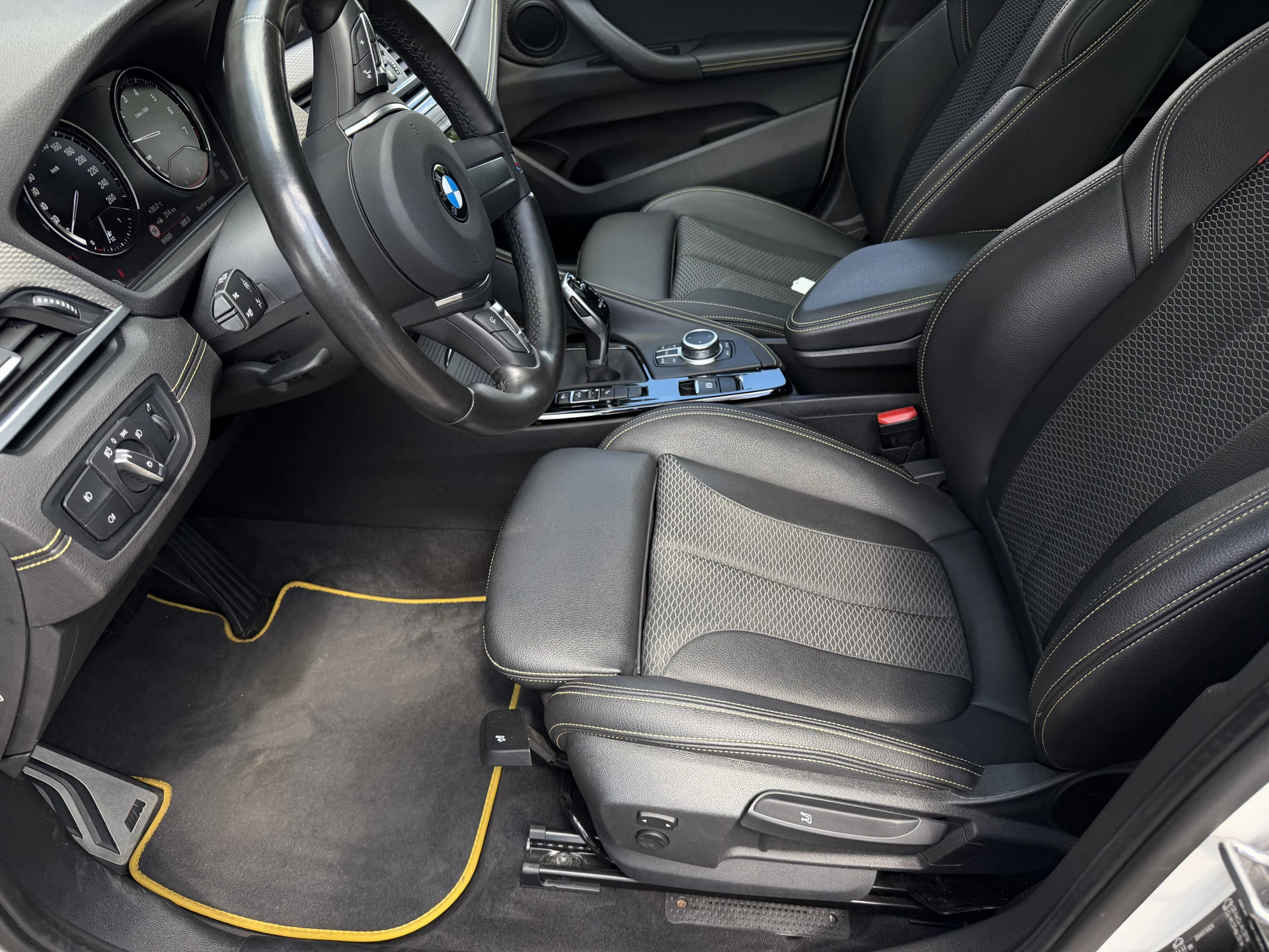 Hoofdafbeelding BMW X2