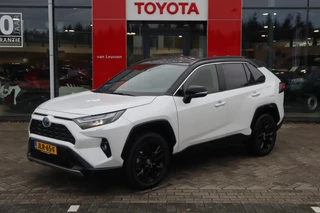 Toyota RAV4 2.5 HYBRID STYLE APPLE/ANDROID LEDER STOEL/STUUR/VOORRUITVERWARM. JBL 360GR-CAM ELEK. ACHTERKLEP. P-SENSOREN KEYLESS