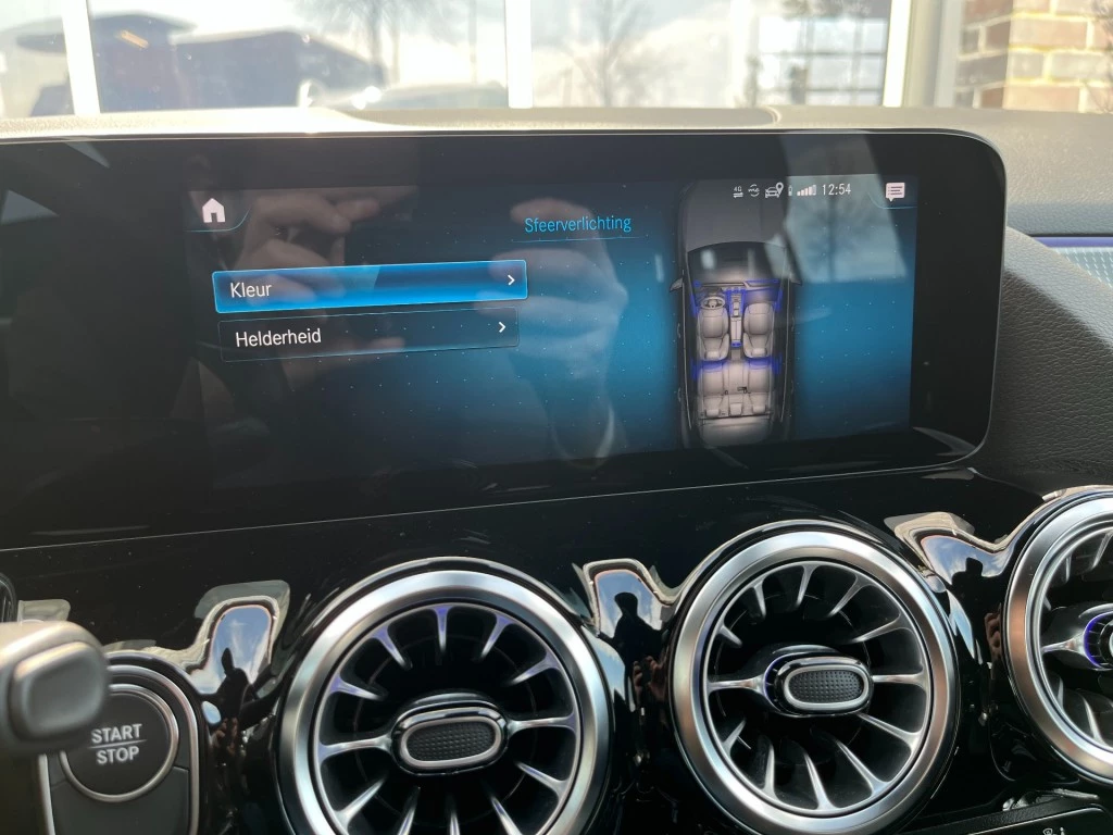 Hoofdafbeelding Mercedes-Benz EQA