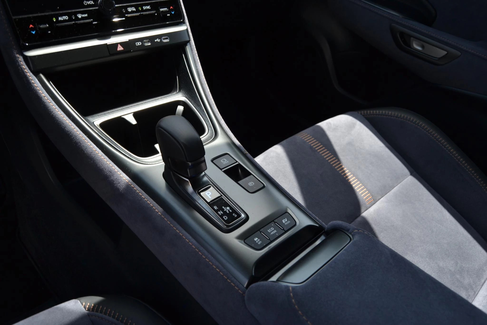Hoofdafbeelding Lexus LBX