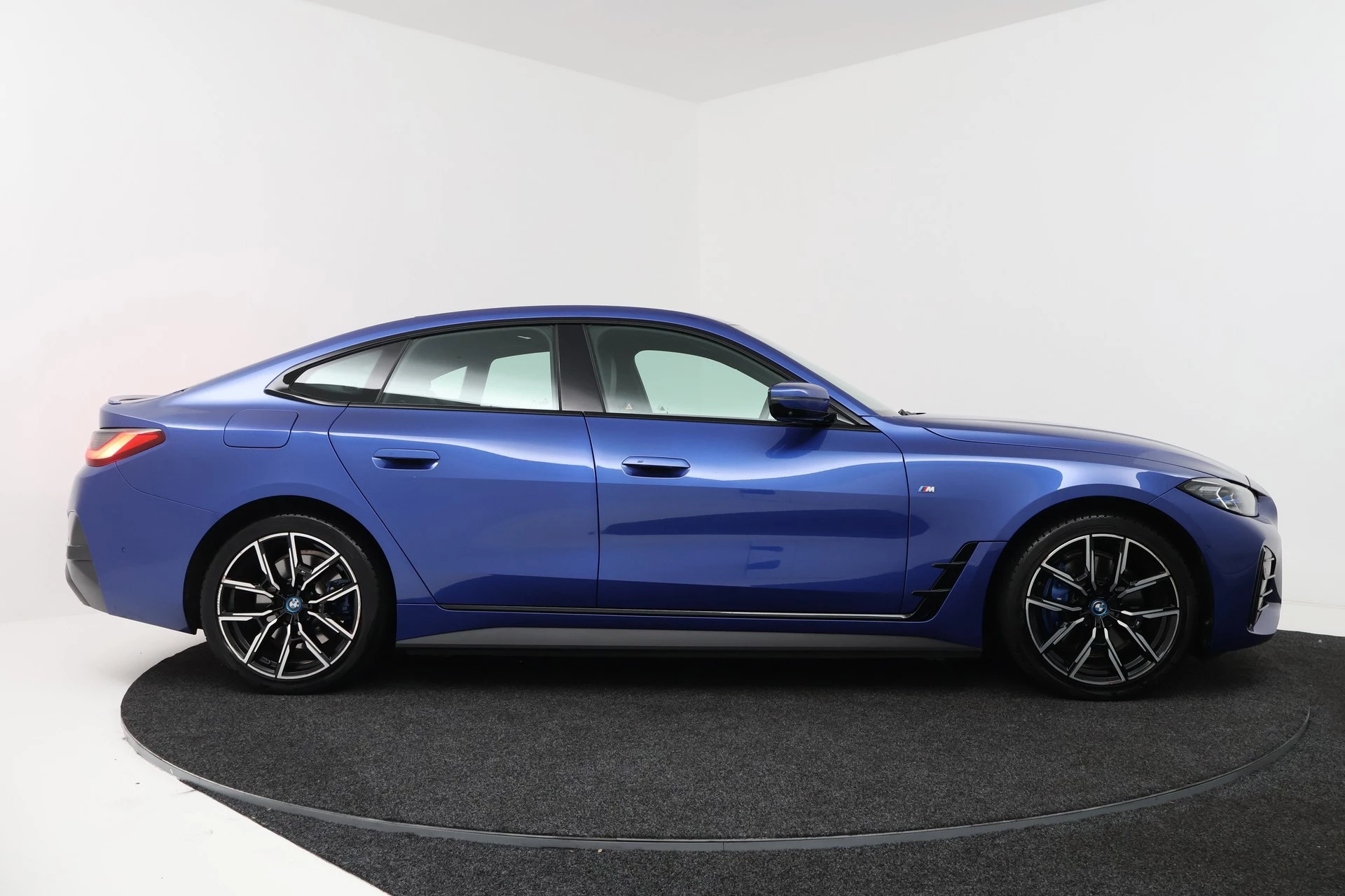 Hoofdafbeelding BMW i4