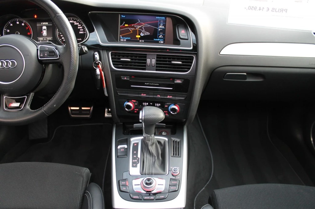 Hoofdafbeelding Audi A4