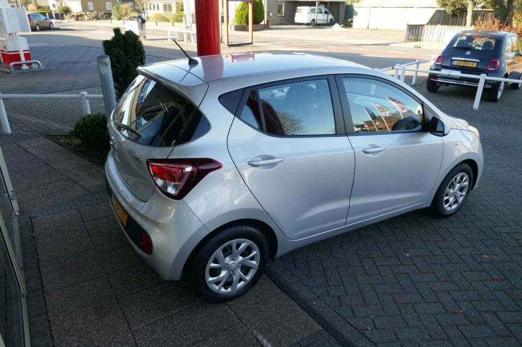 Hoofdafbeelding Hyundai i10