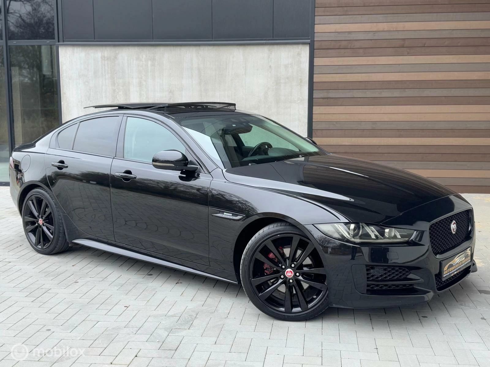 Hoofdafbeelding Jaguar XE