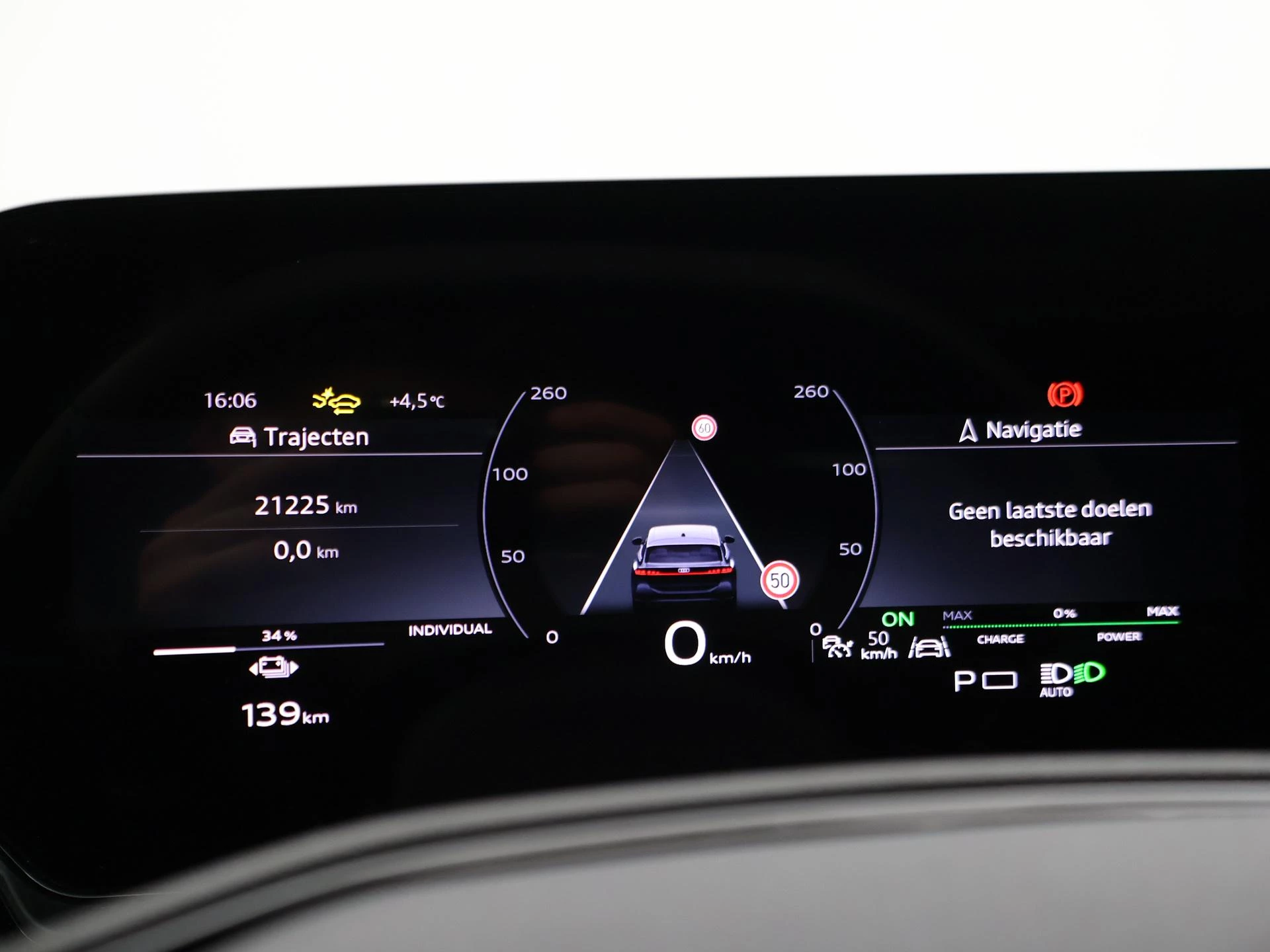 Hoofdafbeelding Audi A6 Avant e-tron