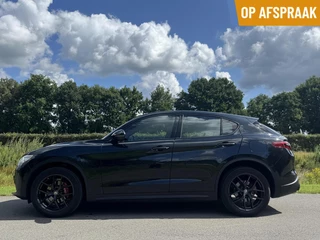 Hoofdafbeelding Alfa Romeo Stelvio Alfa Romeo Stelvio 2.0t Q4 Veloce 280pk, 102dkm, 20inch!