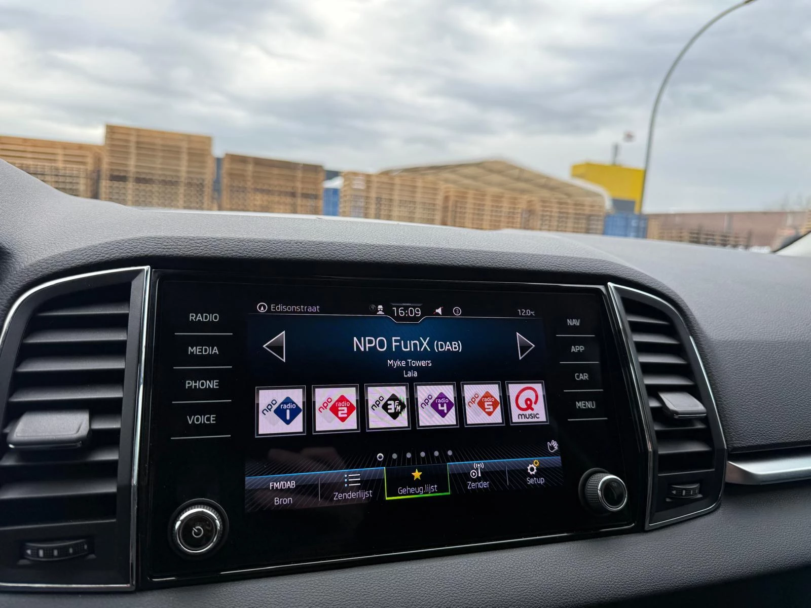 Hoofdafbeelding Škoda Karoq