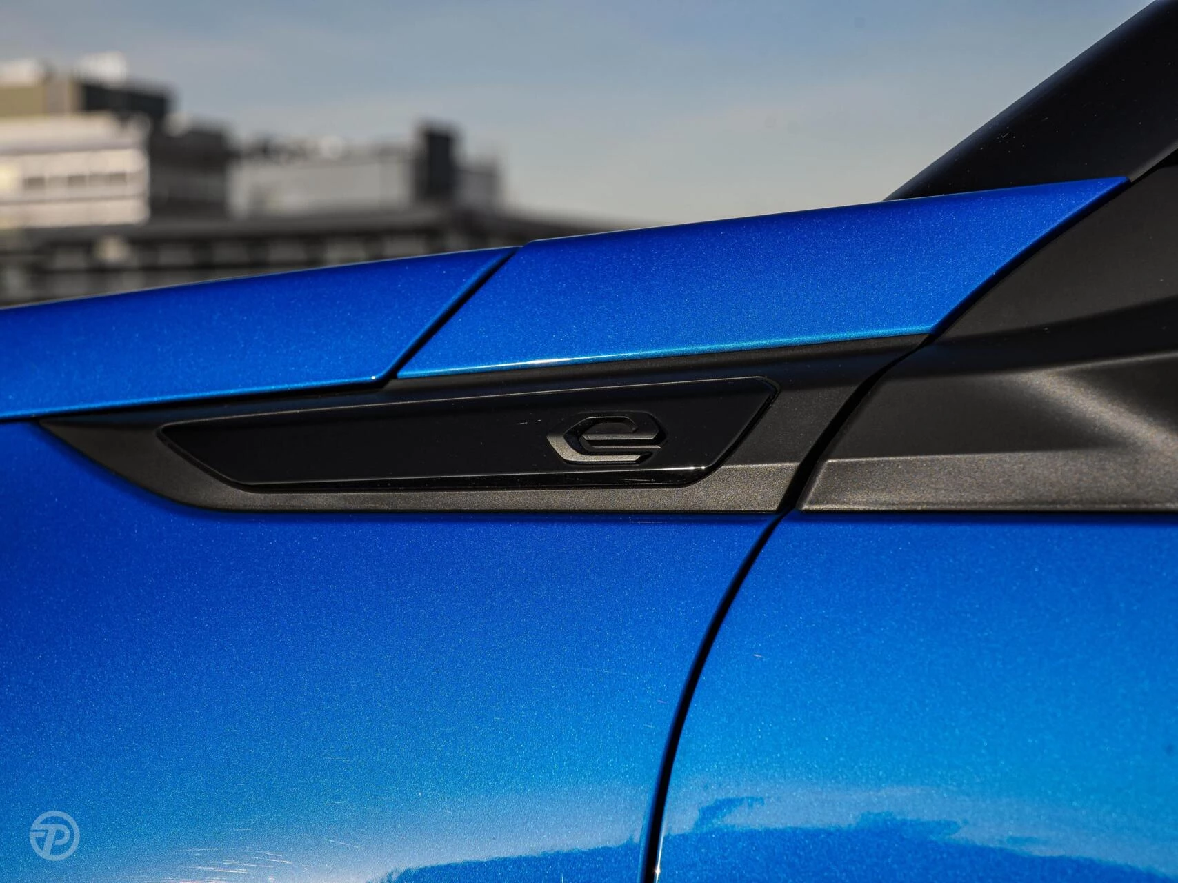 Hoofdafbeelding Peugeot e-2008