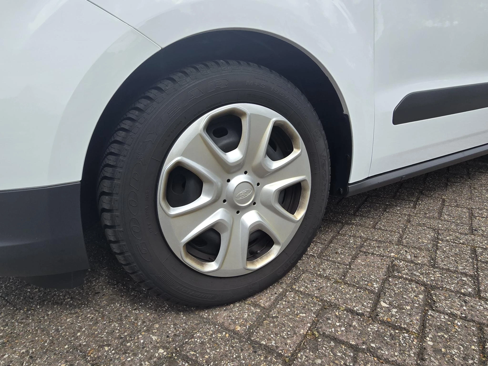 Hoofdafbeelding Ford Transit Courier