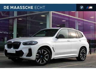 Hoofdafbeelding BMW iX3 BMW iX3 Executive / Trekhaak / Sportstoelen / Achteruitrijcamera / Adaptieve LED / Live Cockpit Professional / Adaptief onderstel