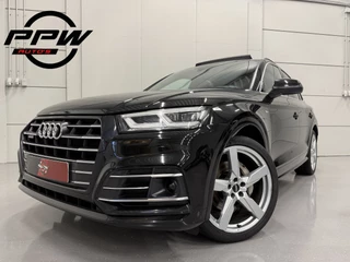 Audi Q5 55 TFSI e quattro Competition PANO/LUCHTVERING/TREKHAAK/21"/ACC/MATRIX/KEYLESS/VIRTUAL/CARPLAY/SFEER/ZWART LEER SPORT/PRIVACY/VOLLEDIG AUDI DEALER HISTORIE, NET OH BEURT GEHAD MET RONDOM NW. BANDEN