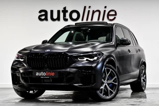 Hoofdafbeelding BMW X5 BMW X5 XDrive45e M-Sport. Aero, Luchtv, Pano, 360, HUD, ACC, Keyless, Trekhaak, H/K, Leder, Sfeer, 21'' CarPlay!