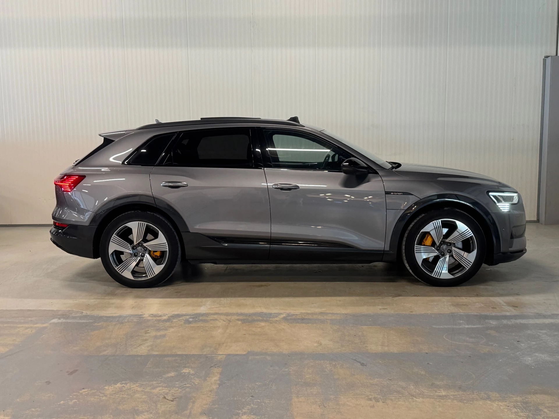 Hoofdafbeelding Audi e-tron