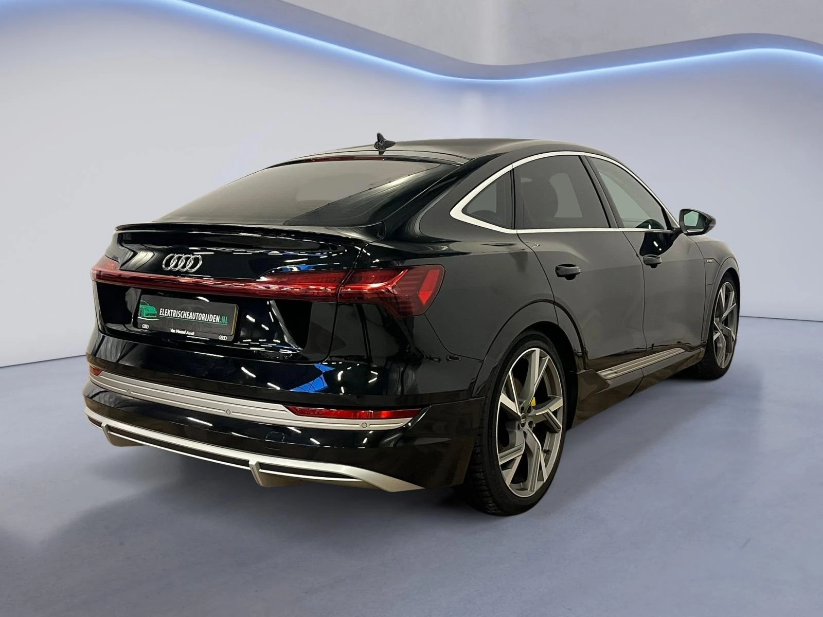 Hoofdafbeelding Audi e-tron