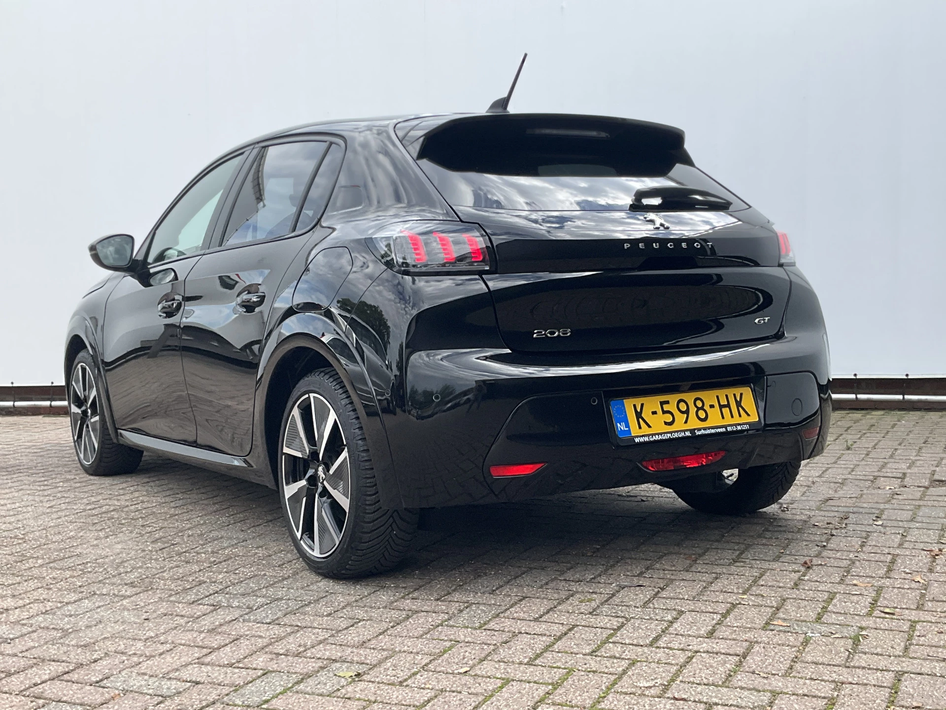 Hoofdafbeelding Peugeot e-208