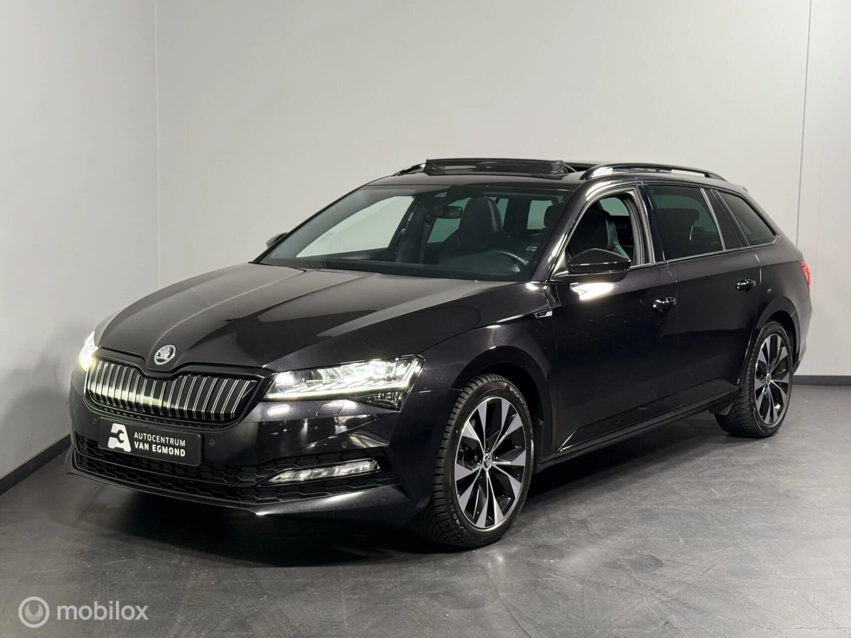 Hoofdafbeelding Škoda Superb