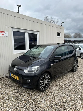 Volkswagen Up! 1.0 Groove up! Highline Pano Navigatie Stoelv