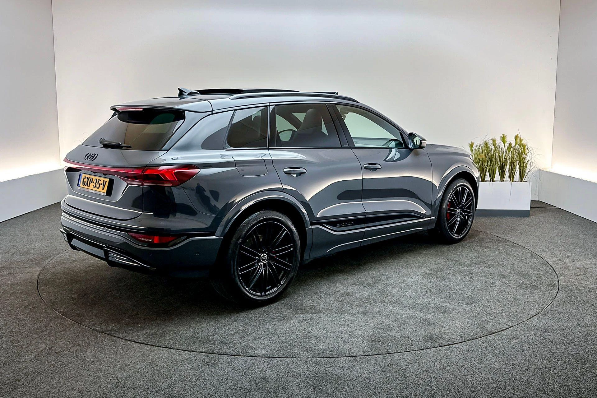 Hoofdafbeelding Audi Q6 e-tron