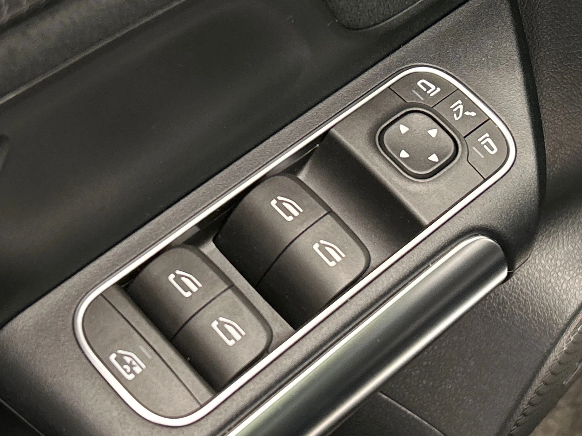 Hoofdafbeelding Mercedes-Benz EQA