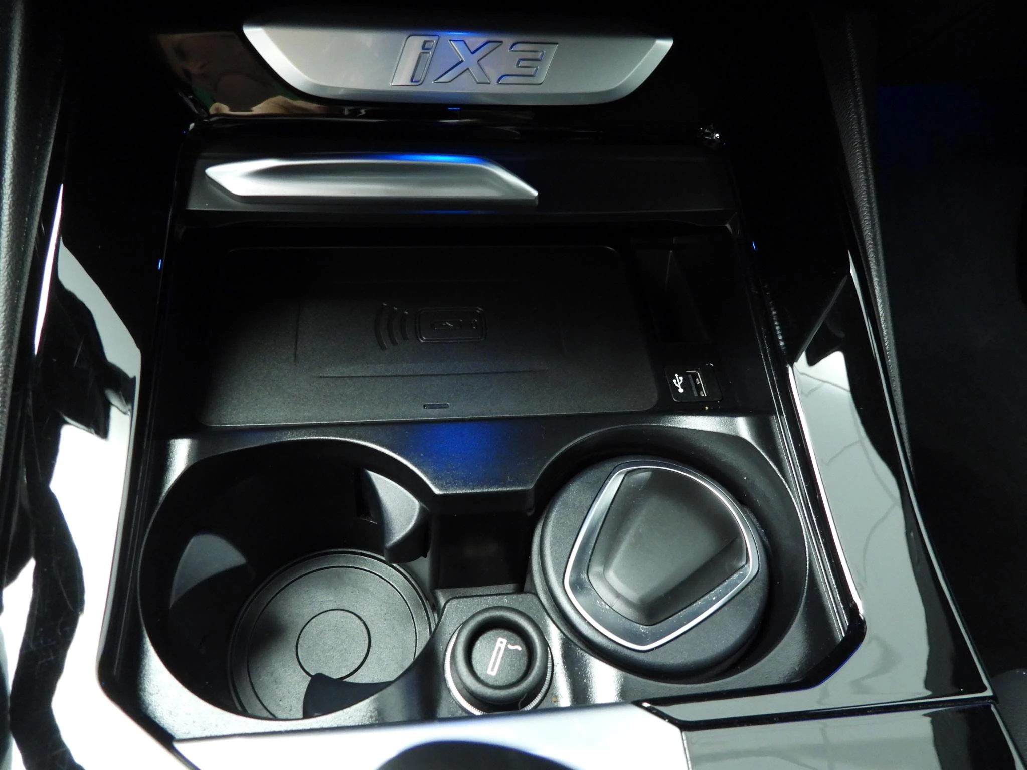 Hoofdafbeelding BMW iX3